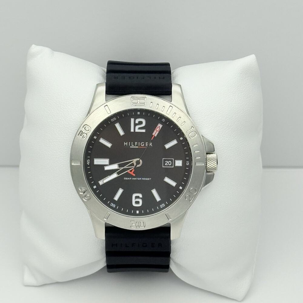Tommy Hilfiger Ryan 1710539 Black Dial Black Silicone Strap Men's Watch